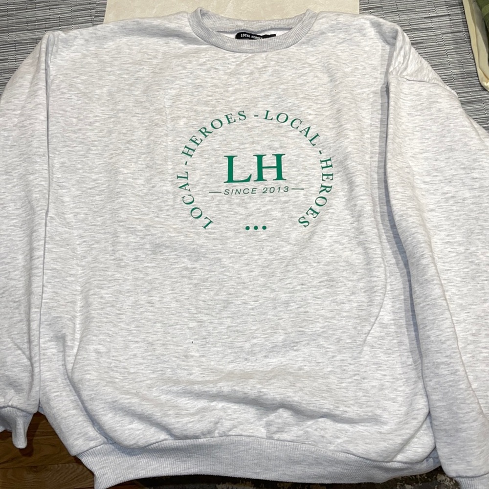LH CLUB GREY SWEATSHIRT - SIZE L. Oversized